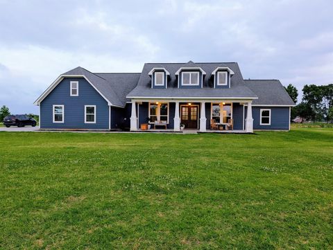 Photo of 406 County Road 100, Boling, TX 77420 (MLS # 49368622)