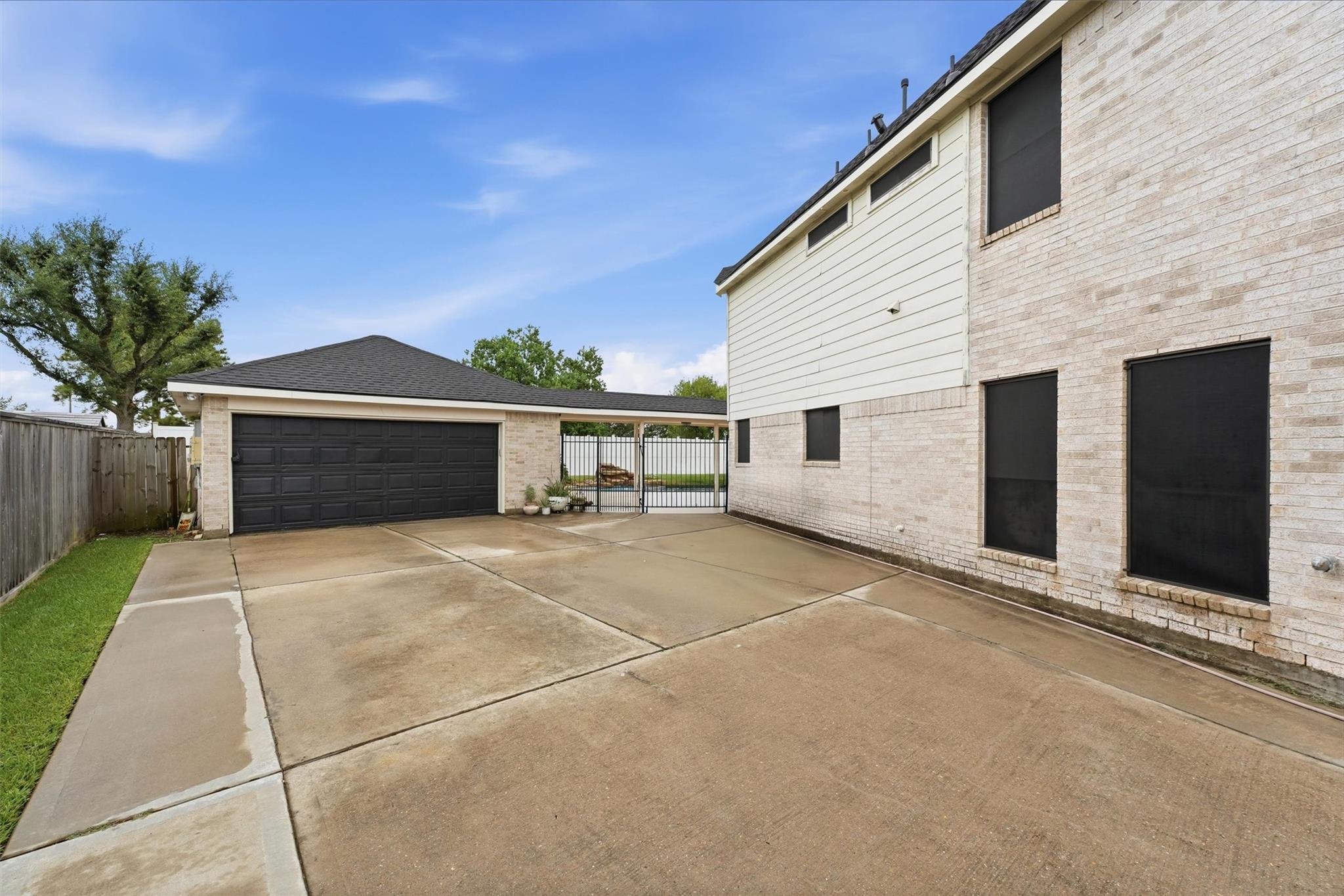 2502 Salt Grass Trail