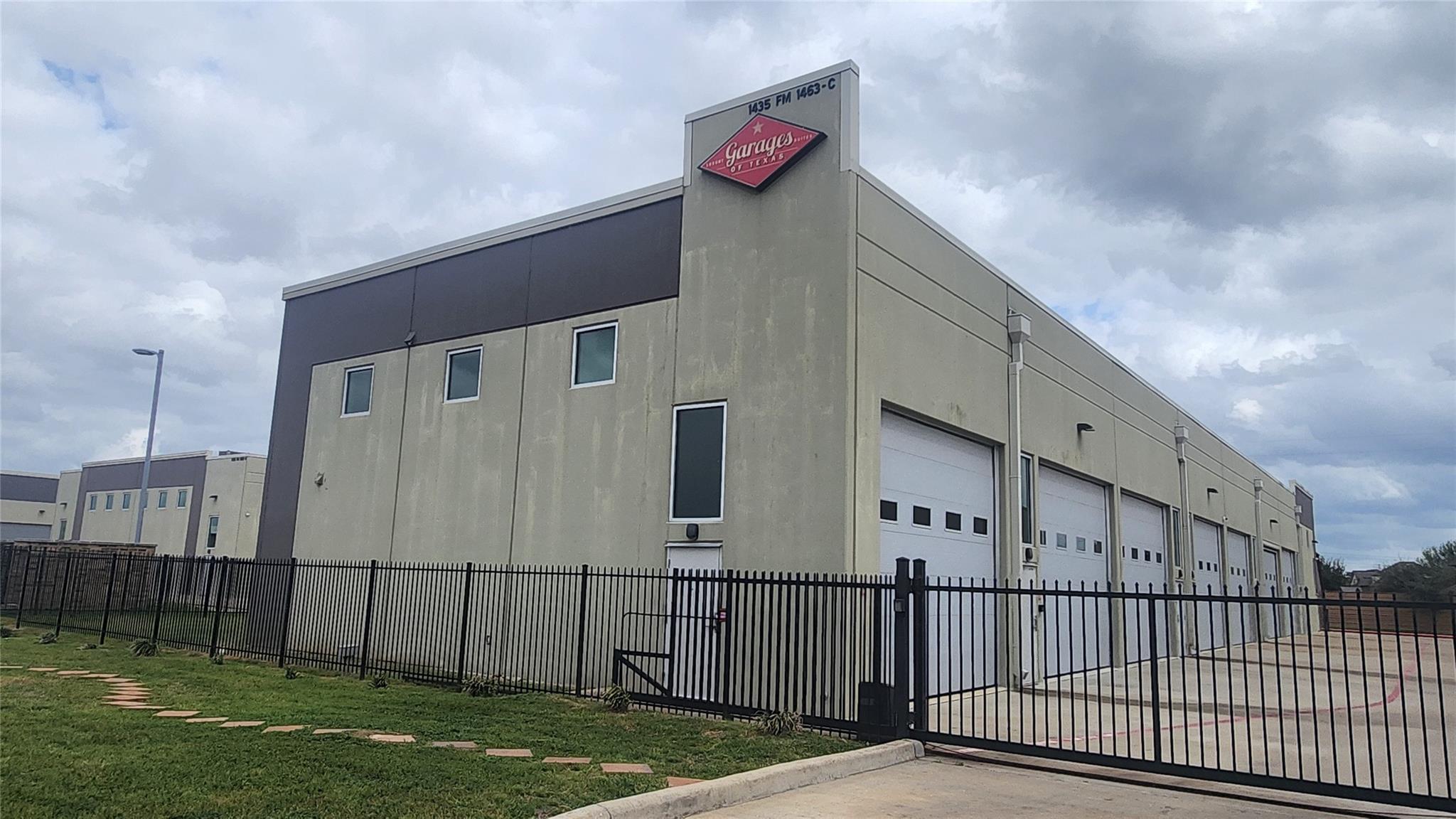 1435 Fm 1463 Road E7