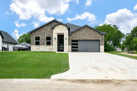 Photo of 714 Autumn Lane, Livingston, TX 77351 (MLS # 89512072)