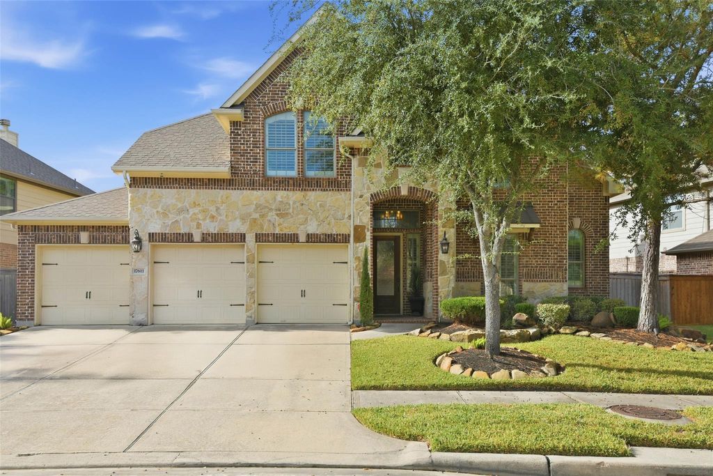 Photo of 17611 Fossil Ridge Lane, Humble, TX 77346 (MLS # 57981919)
