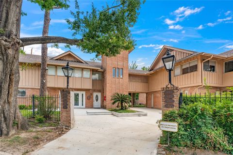 Photo of 6303 Crab Orchard Road #3, Houston, TX 77057 (MLS # 22860026)