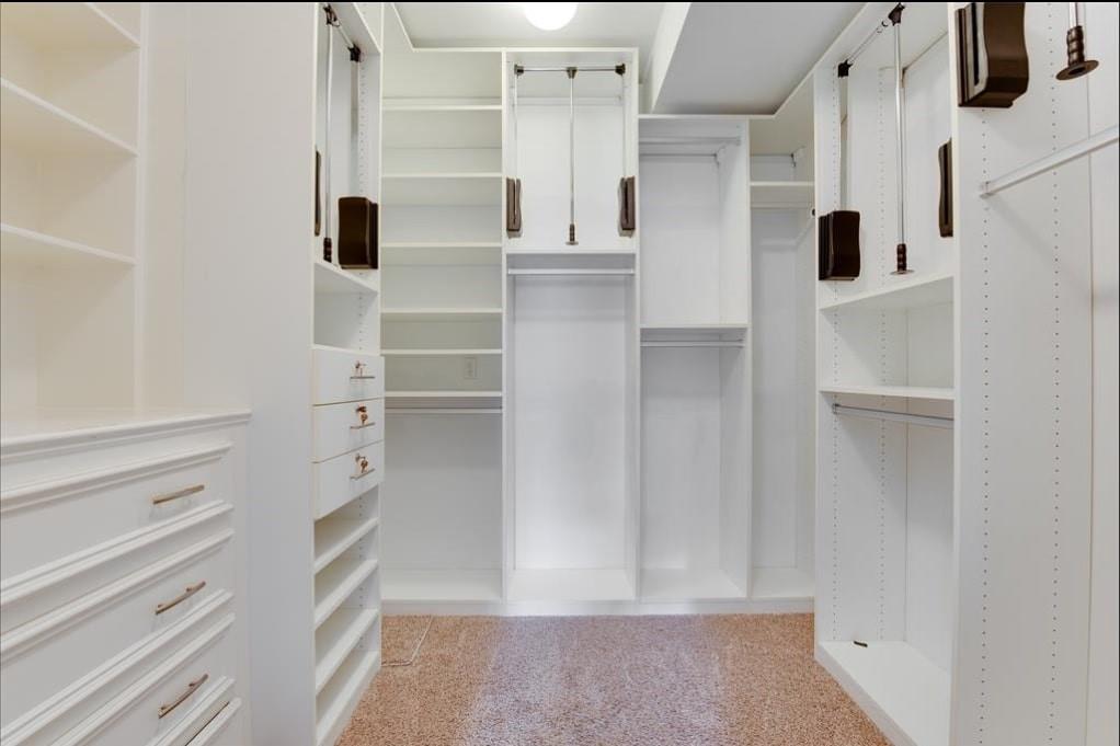 Houston, Texas 77019, United States, 3 Bedrooms Bedrooms, ,3 BathroomsBathrooms,Residential,Active,241152