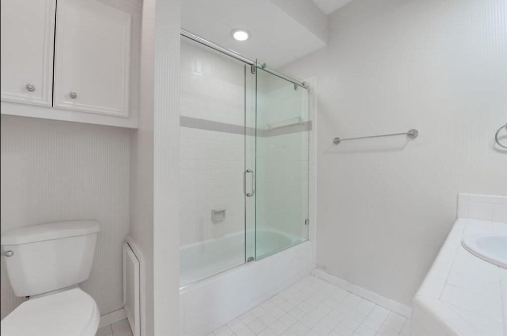 Houston, Texas 77019, United States, 3 Bedrooms Bedrooms, ,3 BathroomsBathrooms,Residential,Active,241152