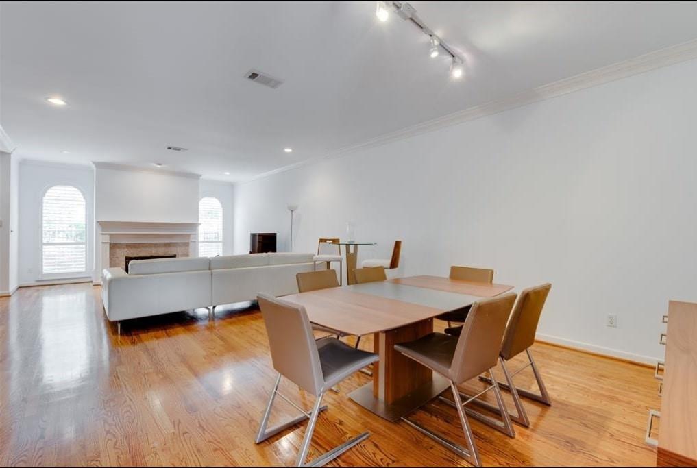 Houston, Texas 77019, United States, 3 Bedrooms Bedrooms, ,3 BathroomsBathrooms,Residential,Active,241152