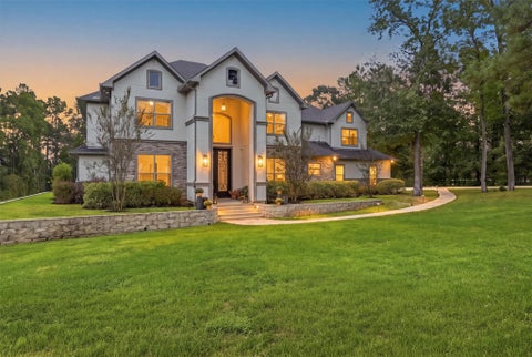 Photo of 23562 Cannondale Loop, Montgomery, TX 77316 (MLS # 43926902)