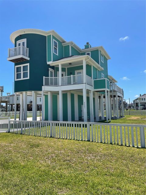 Photo of 22903 Miramar Drive, Galveston, TX 77554 (MLS # 75347283)