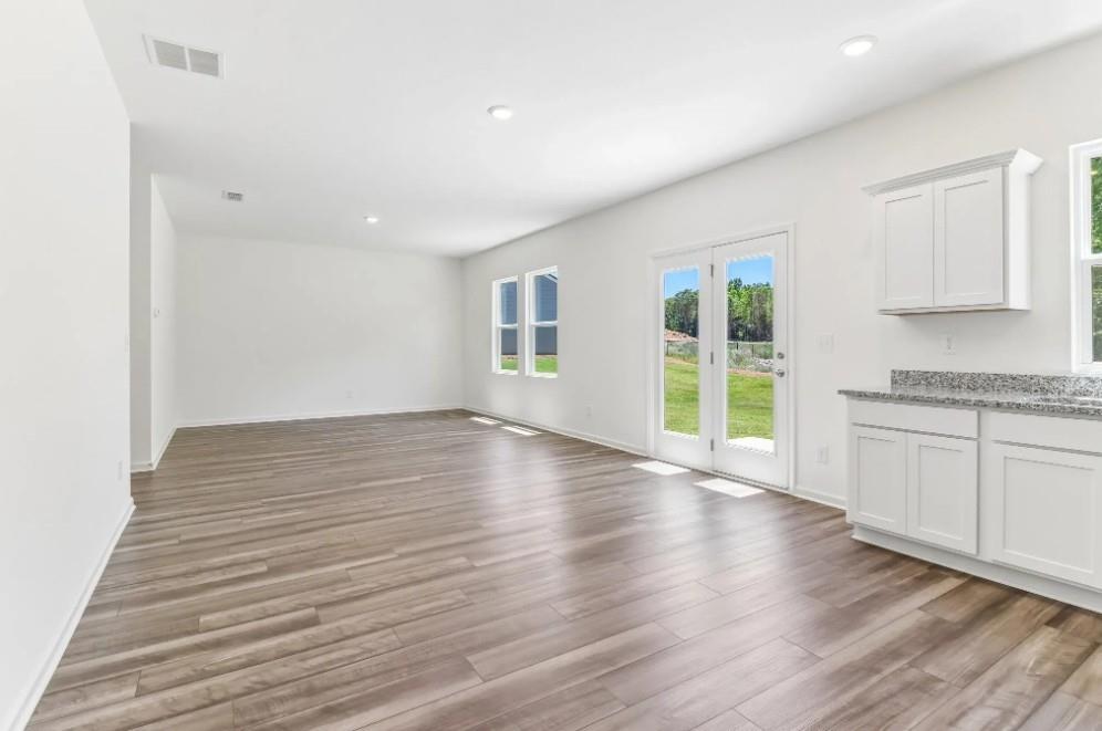 3205 Captain's Grove