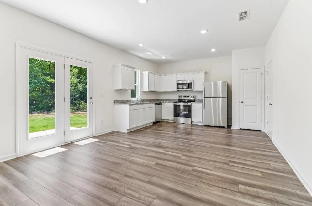 3205 Captain's Grove