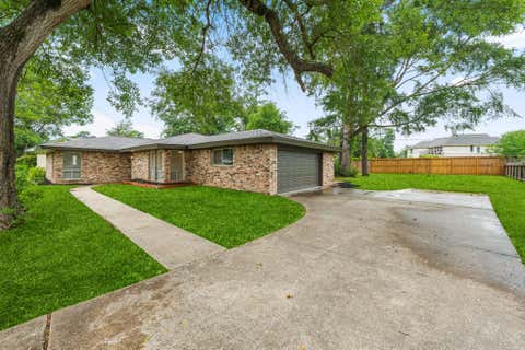 Photo of 227 E North Hill Drive, Spring, TX 77373 (MLS # 48056369)