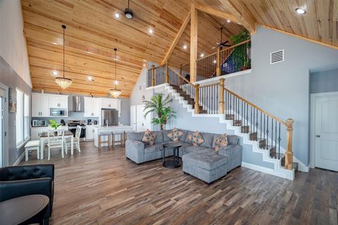 Photo of 413 Pompano Lane, Surfside Beach, TX 77541 (MLS # 3070581)