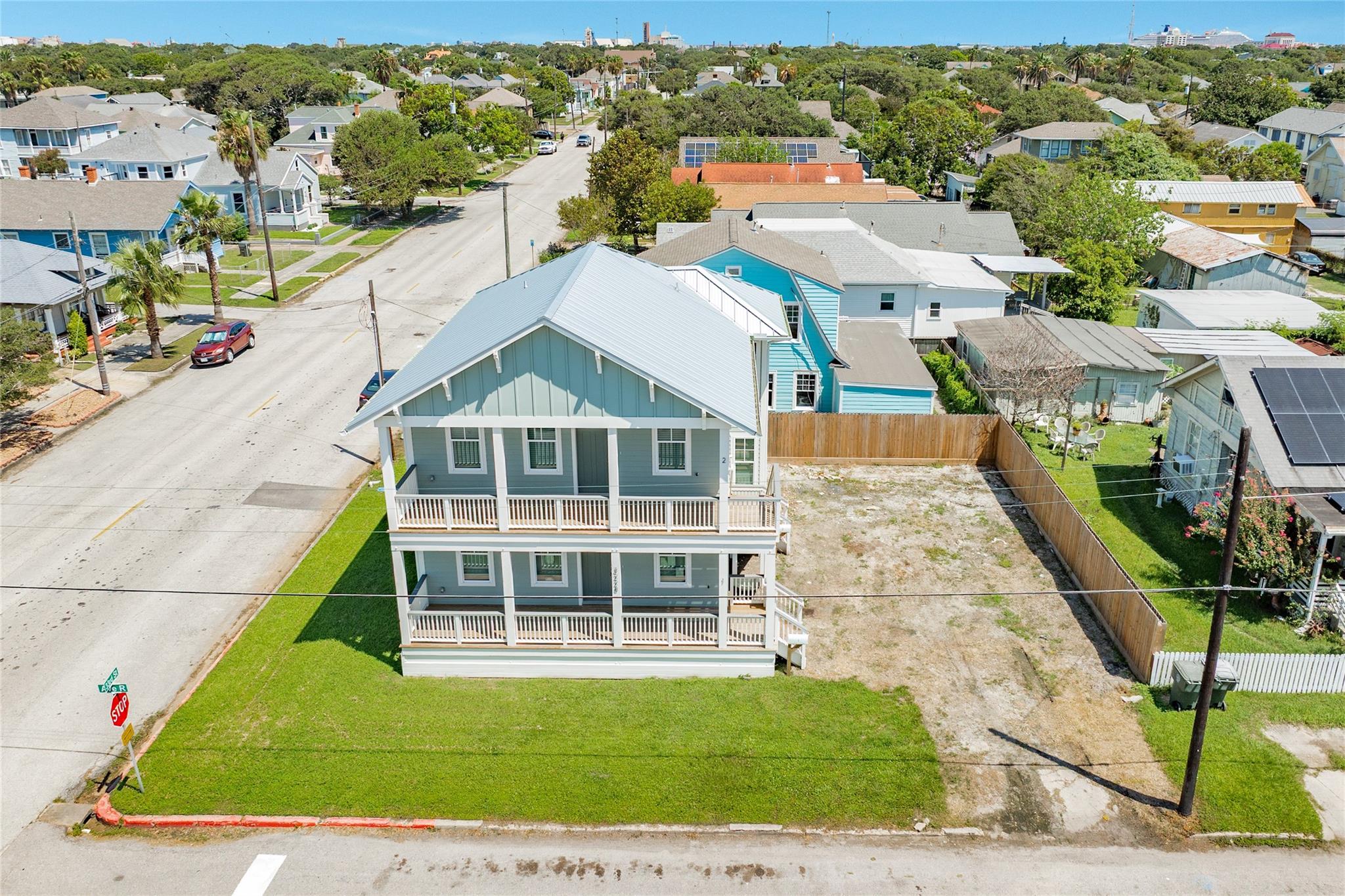 3228 Avenue R 2