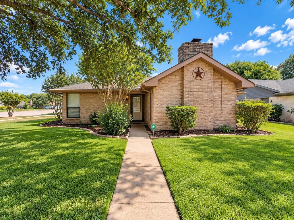 Photo of 3103 Southern Hills Dr DR, Missouri City, TX 77459 (MLS # 23085841)