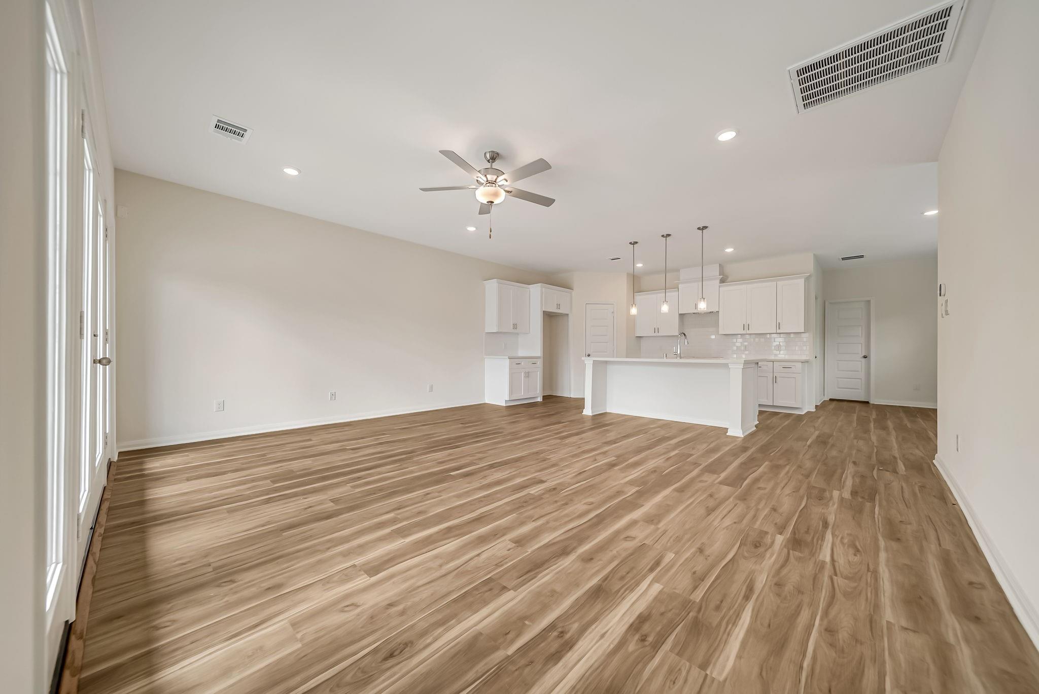 20646 Dynamic Court