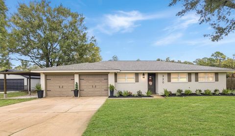 Photo of 320 Meadow Drive, Bridge City, TX 77611 (MLS # 77442687)