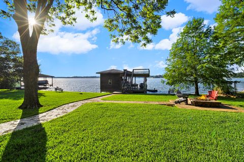 Homes For Sale - 346 Shoreline Drive<br/> Livingston, TX 77351