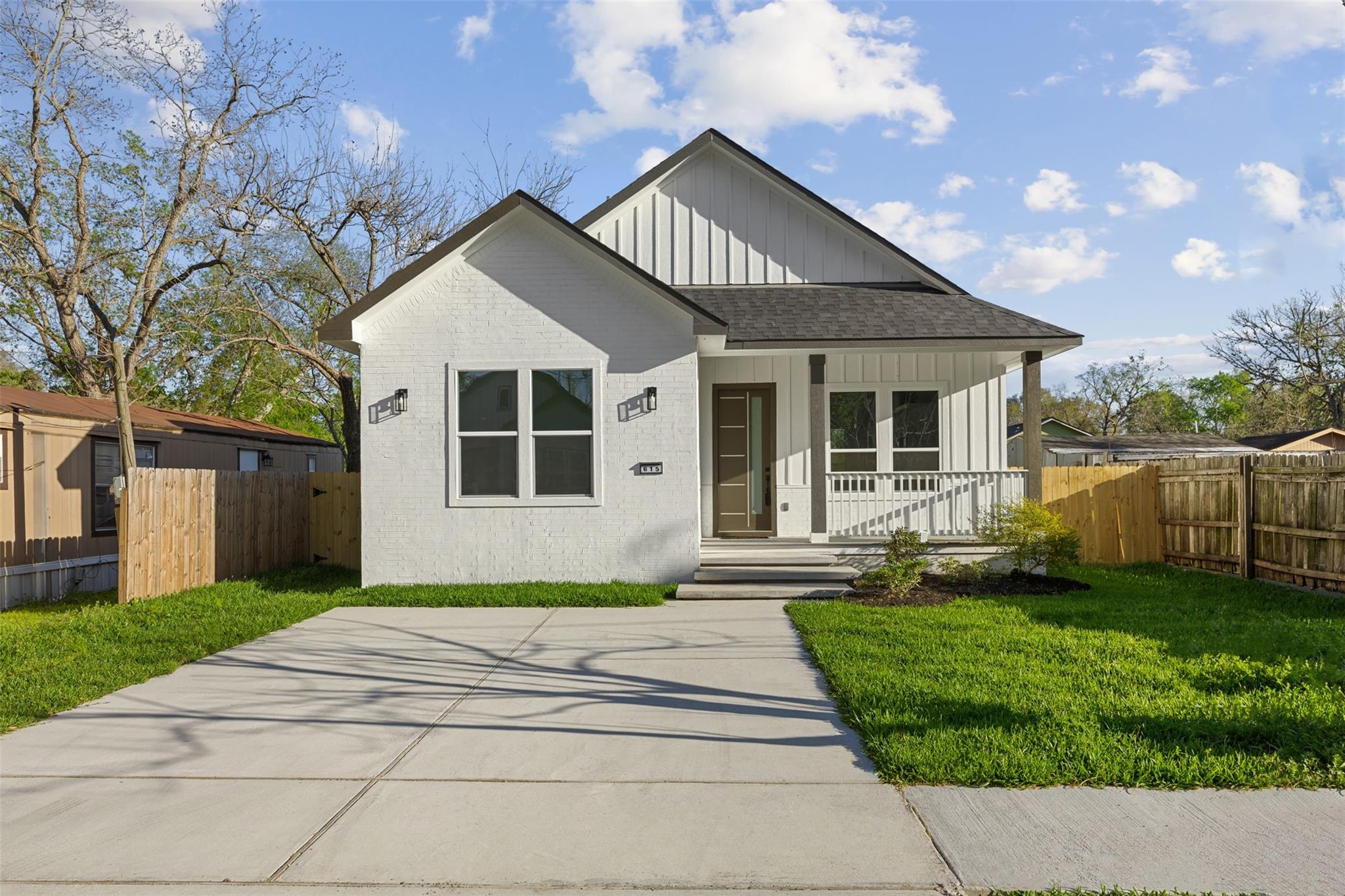 615 Lettie Street