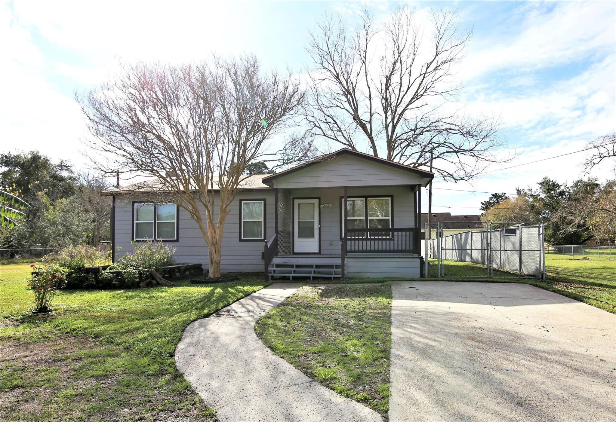 6611 Wayne Johnson Avenue