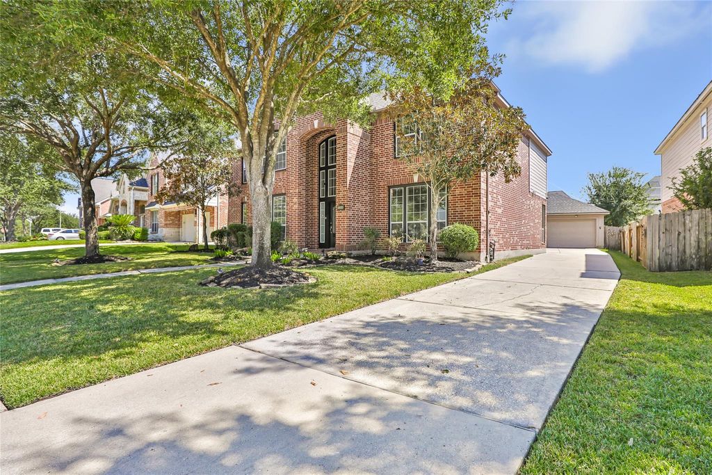 Photo of 15914 Maple Shores Drive, Houston, TX 77044 (MLS # 4488409)