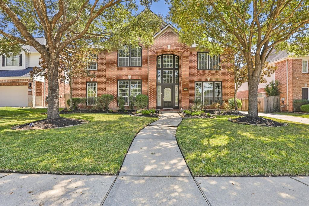 Photo of 15914 Maple Shores Drive, Houston, TX 77044 (MLS # 4488409)
