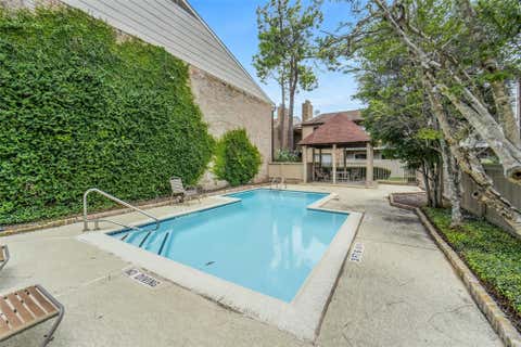 Photo of 2110 Wilcrest Drive #239, Houston, TX 77042 (MLS # 2883746)