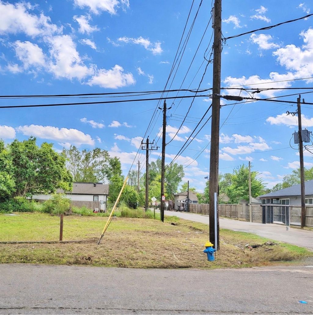 Photo of 6427 Morrow St St, Houston, TX 77091 (MLS # 84197842)