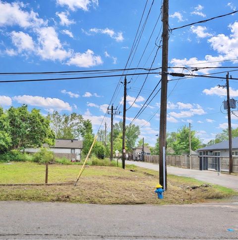 Photo of 6427 Morrow St St, Houston, TX 77091 (MLS # 84197842)