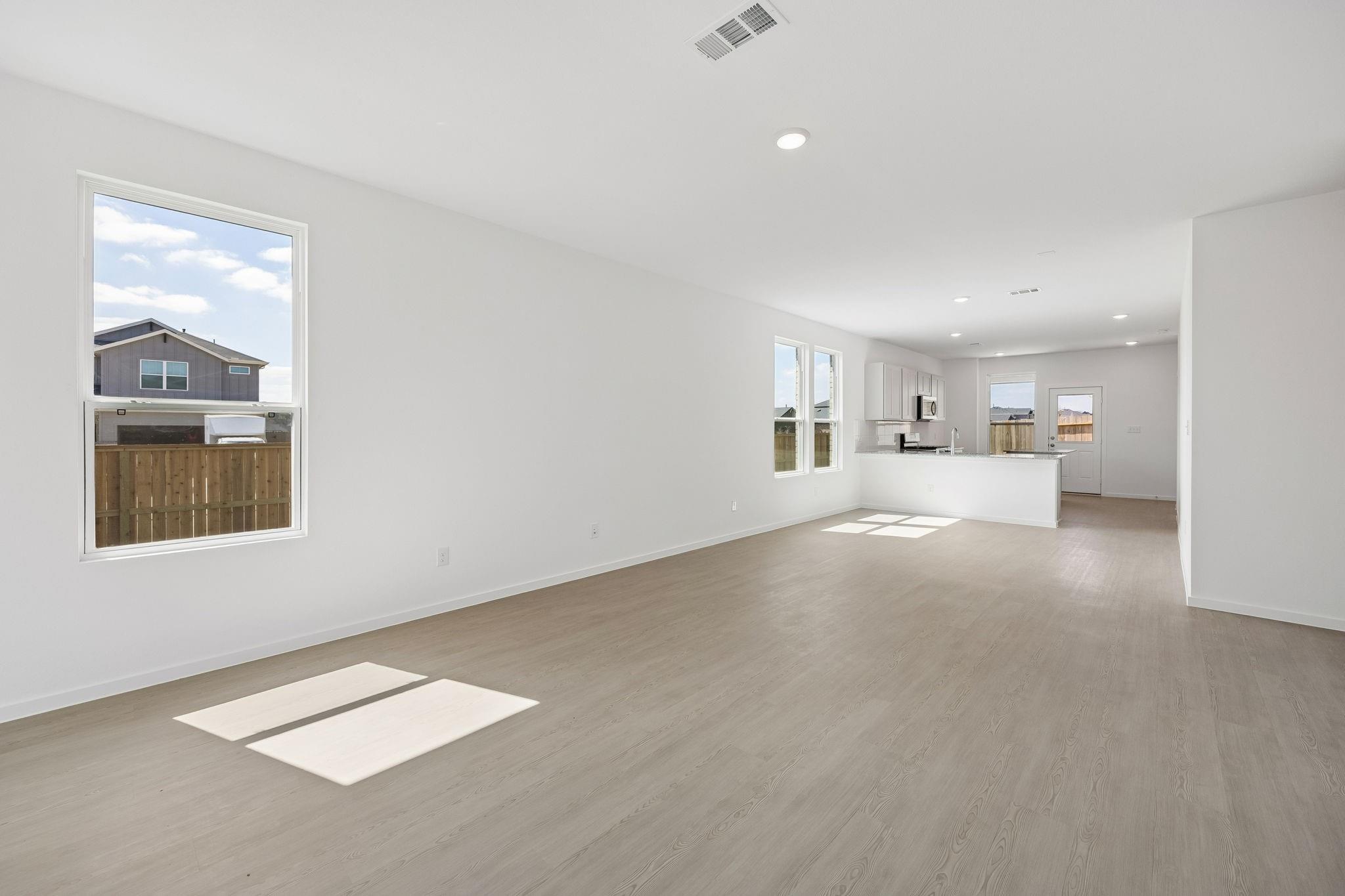 905 Silver Buckle Lane