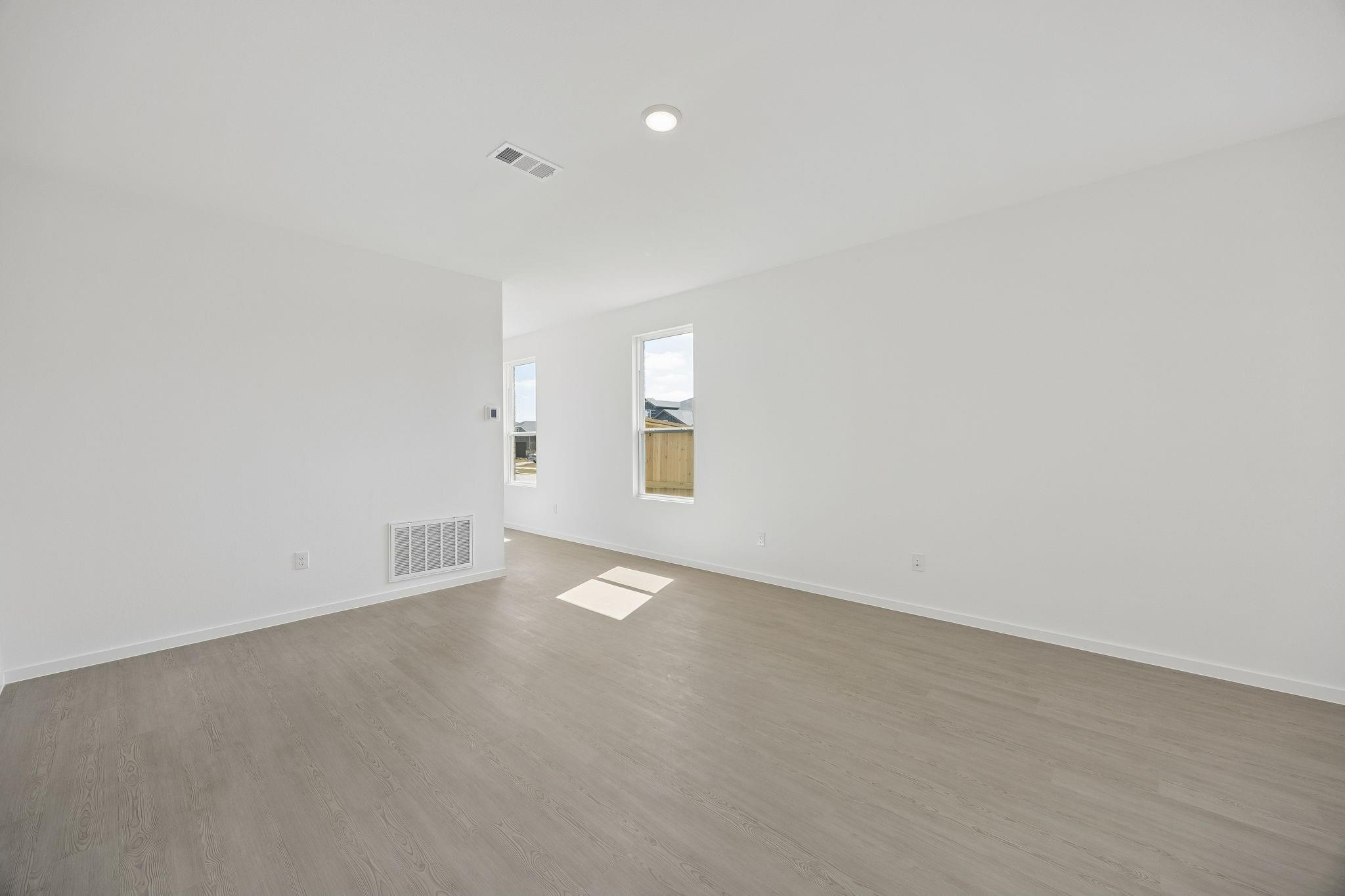 905 Silver Buckle Lane