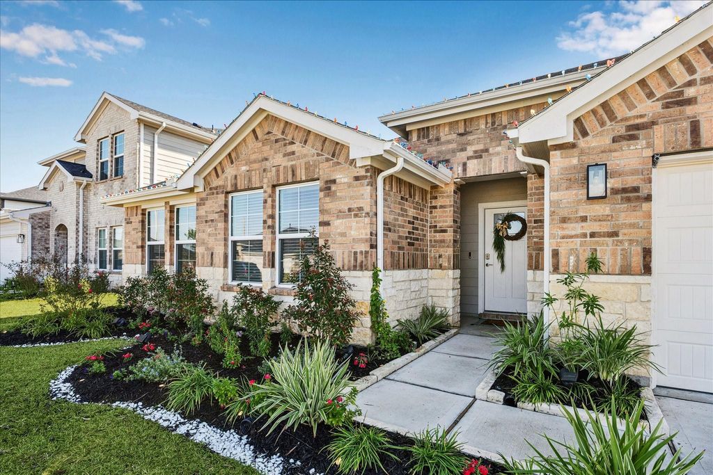 Photo of 3223 Derry Hill Drive, Fulshear, TX 77441 (MLS # 44098550)