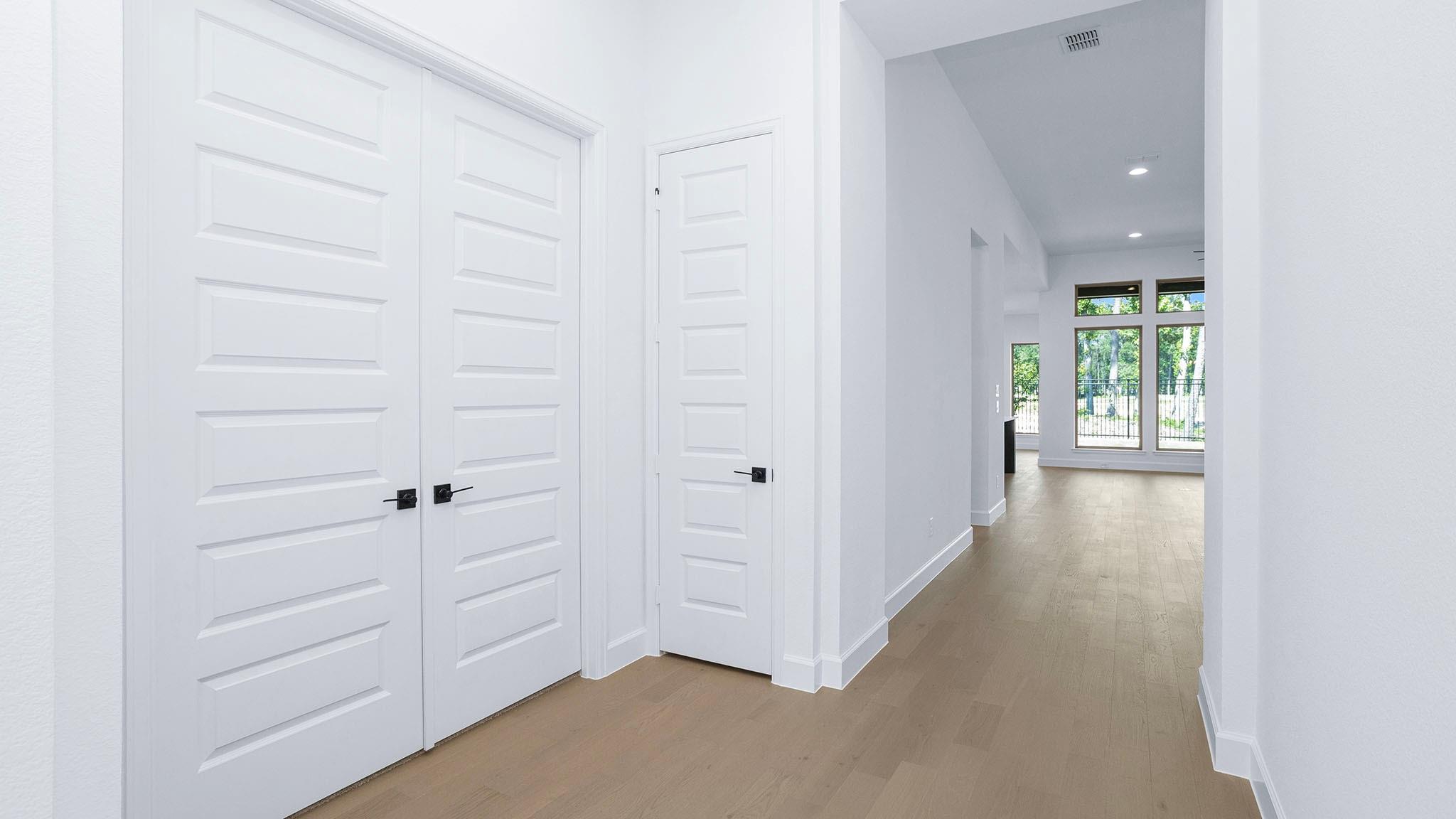 22041 Gateway Arch Drive