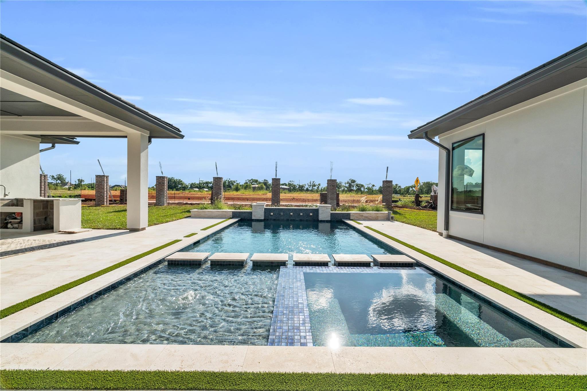 2011 Crown Lake Drive