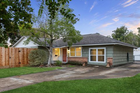 6103 W 43rd Street Houston TX 77092