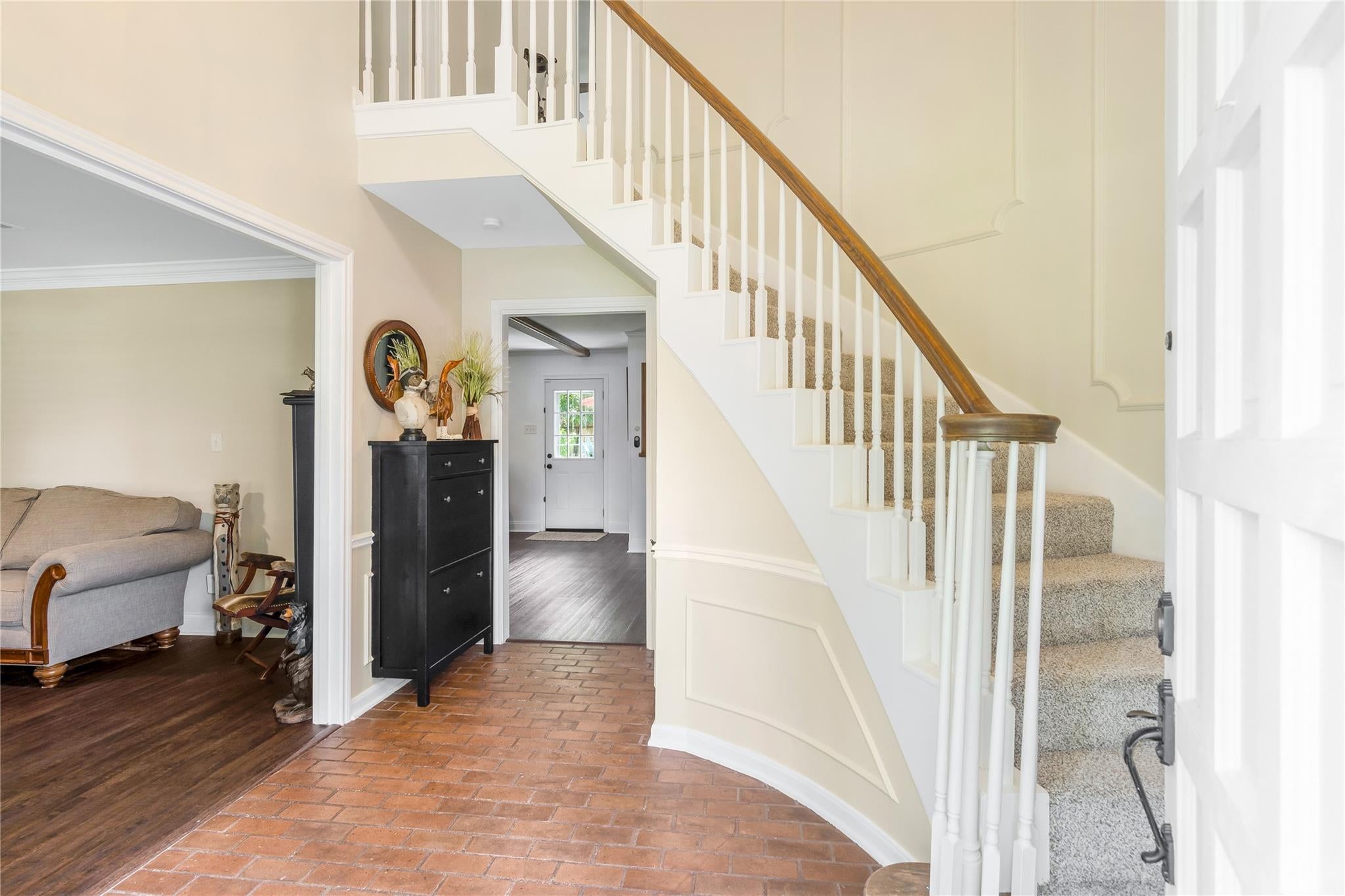 906 Glouchester Lane