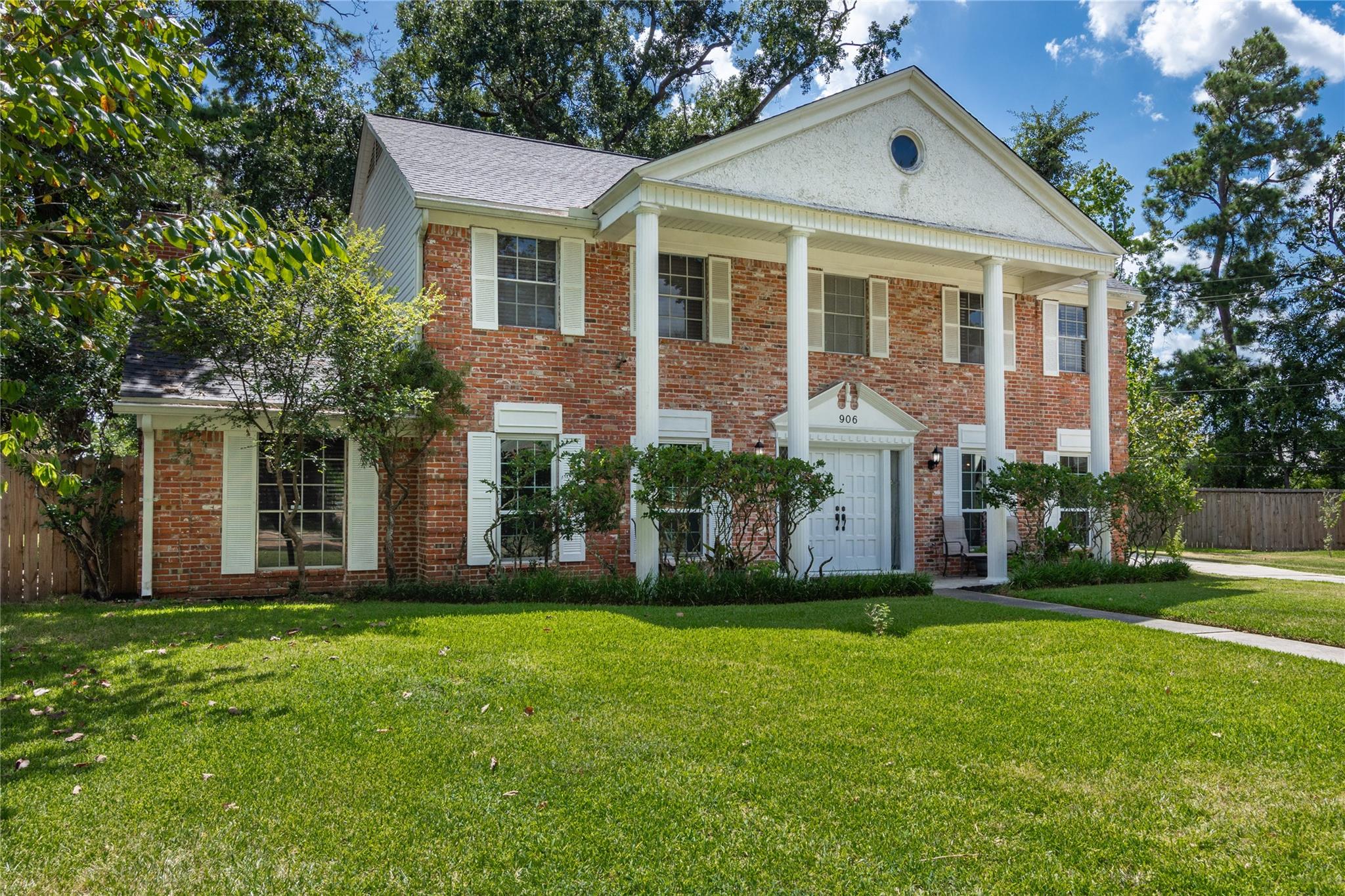 906 Glouchester Lane