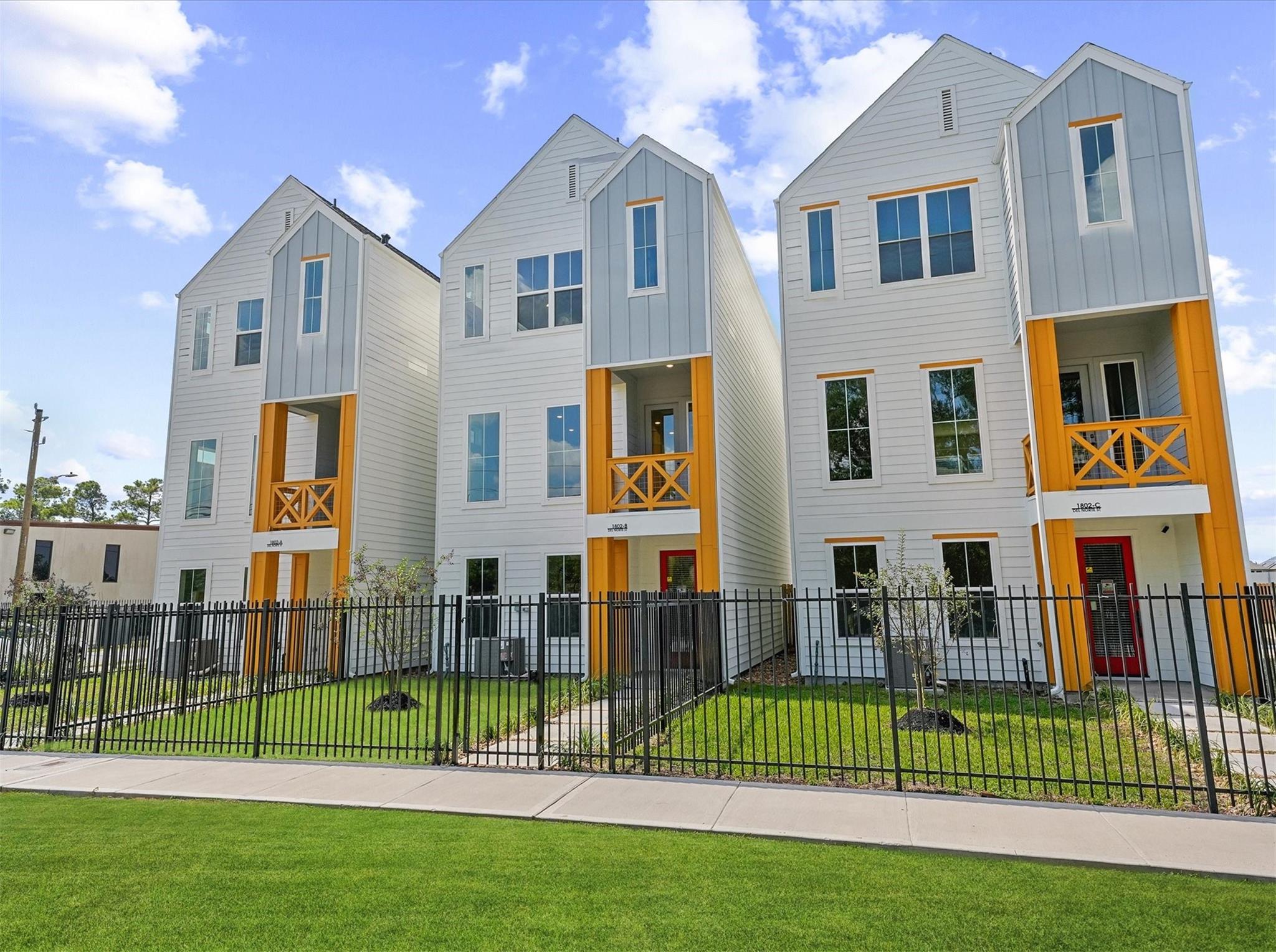 1802 Del Norte Street B