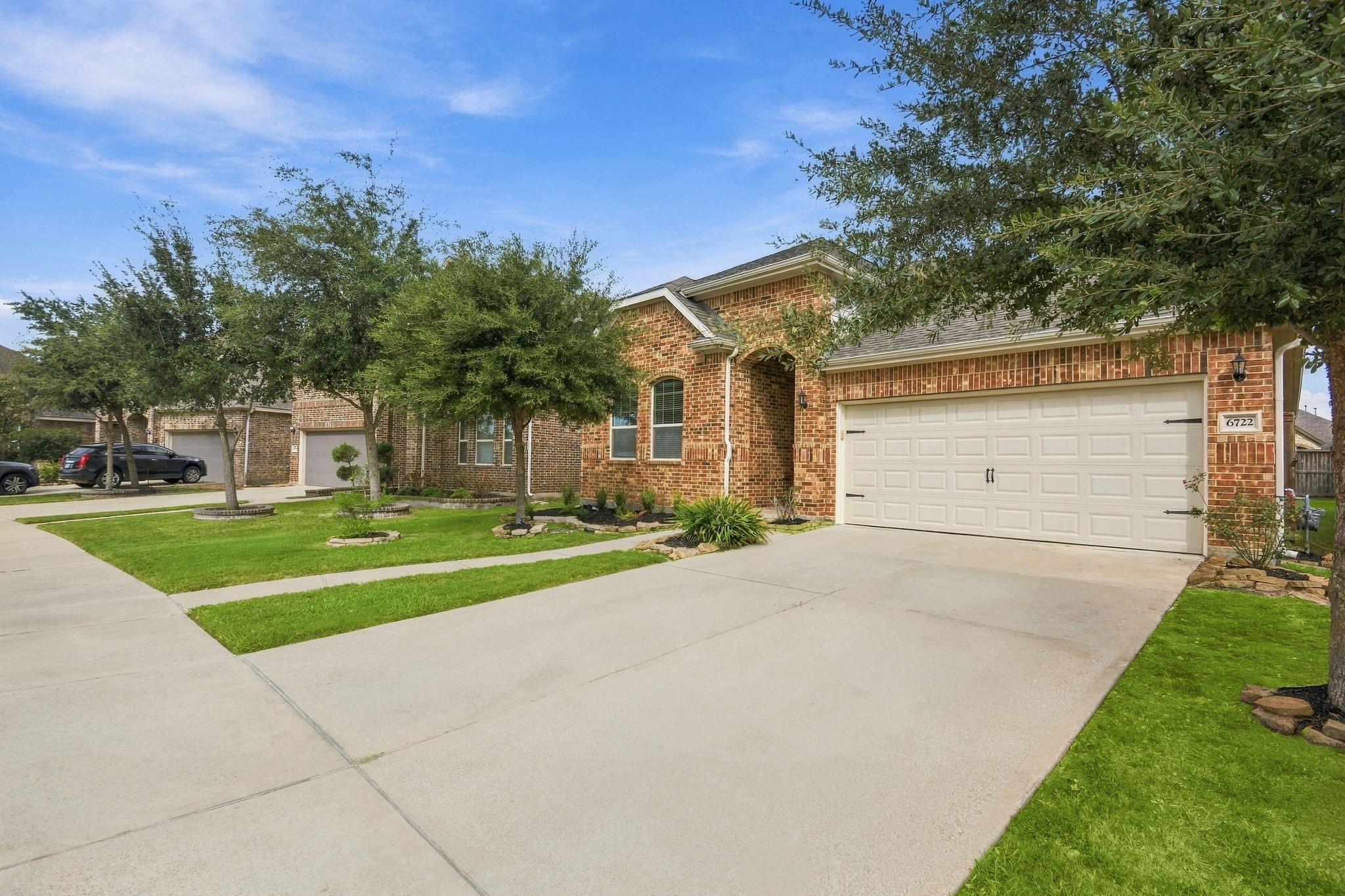 6722 Greenwood Valley Place