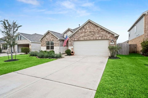 Photo of 326 Jewett Meadow Drive, Magnolia, TX 77354 (MLS # 64471486)