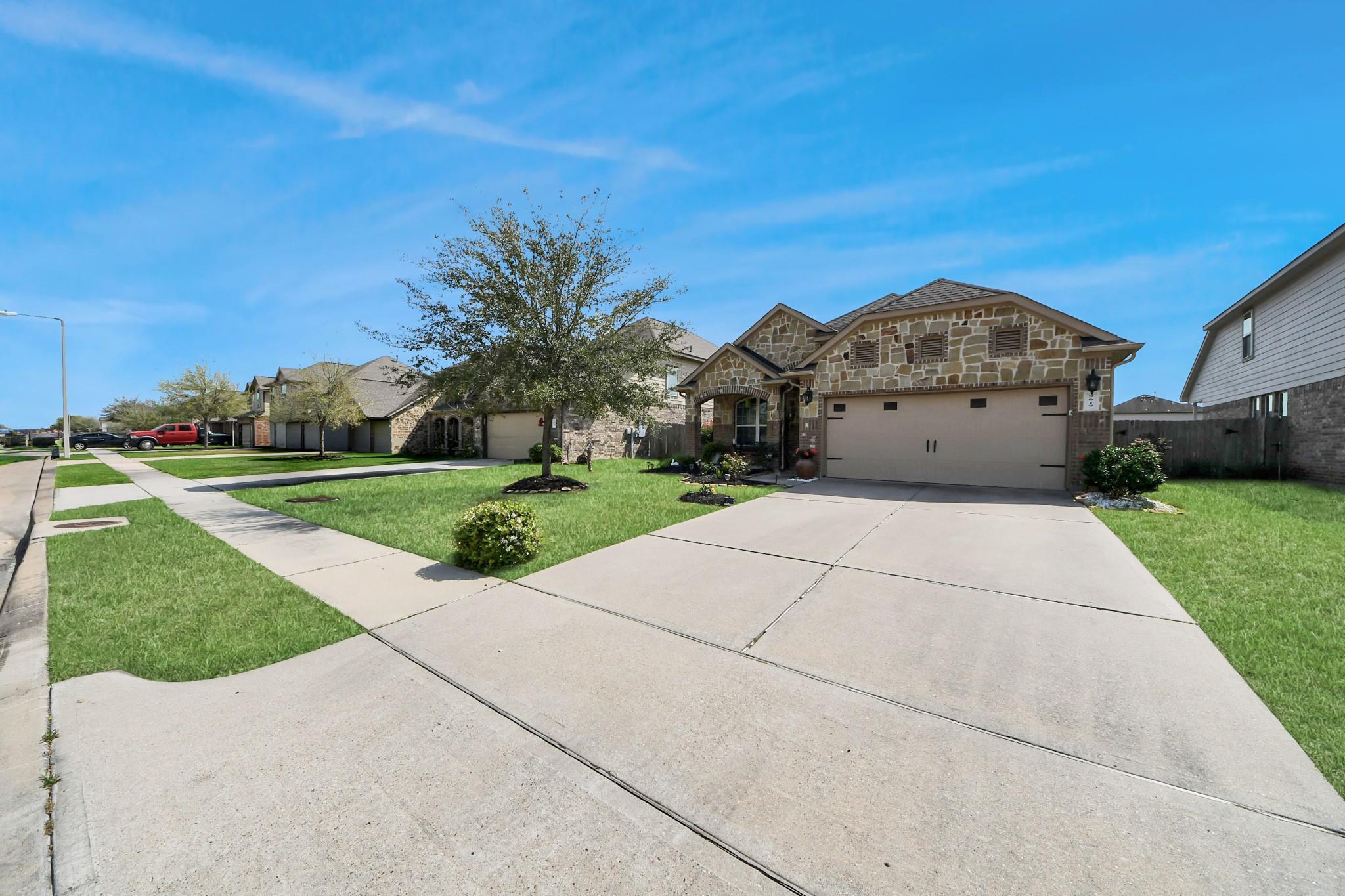9617 Yellow Rose Drive