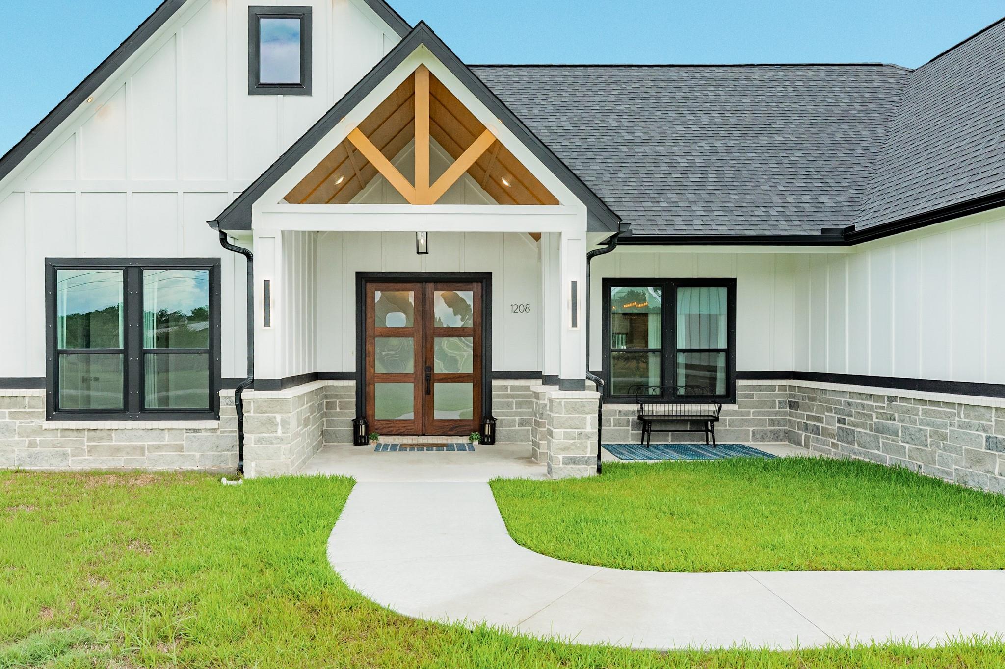1208 Quarter Horse Trail