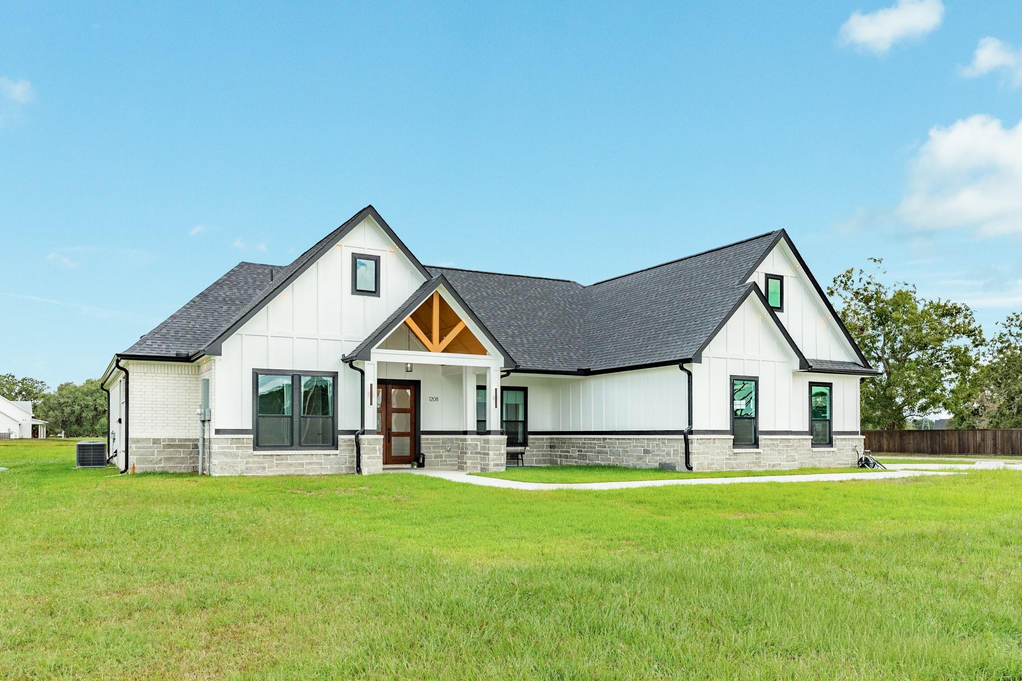 1208 Quarter Horse Trail