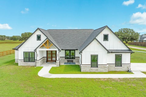 Photo of 1208 Quarter Horse Trail, Angleton, TX 77515 (MLS # 90980194)