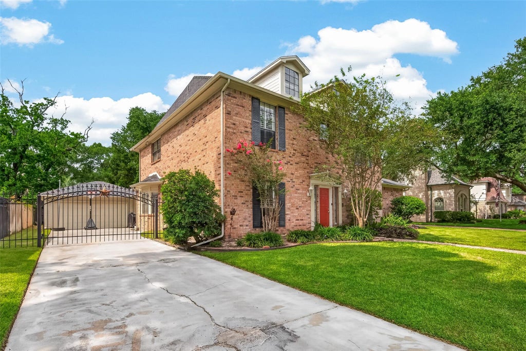 Photo of 18234 Oakhampton Drive, Houston, TX 77084 (MLS # 36362349)