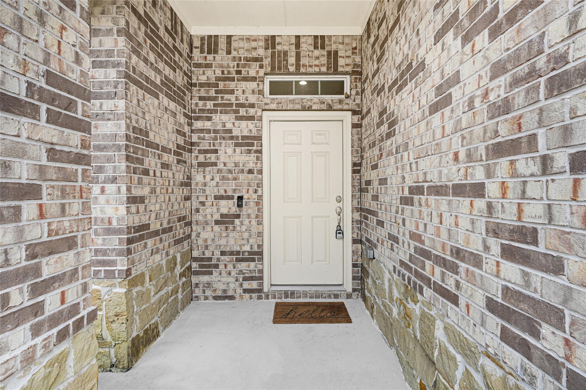 696 W Linnwood Drive