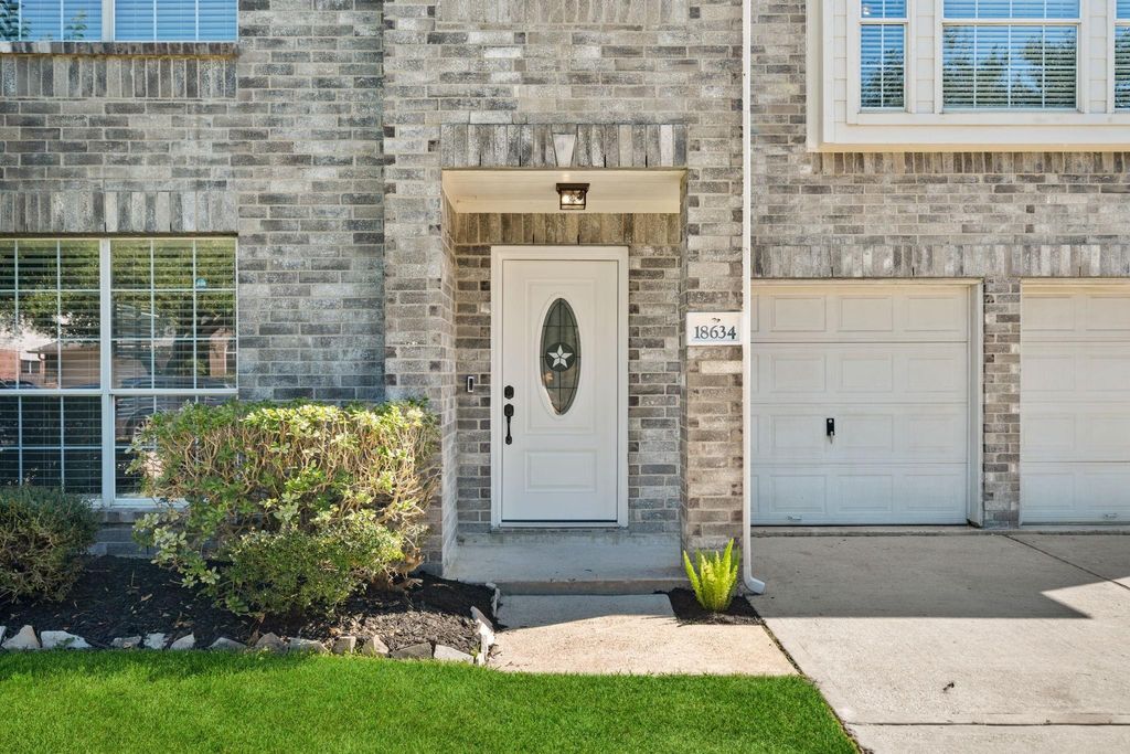 Photo of 18634 Artesian Way, Humble, TX 77346 (MLS # 48383302)