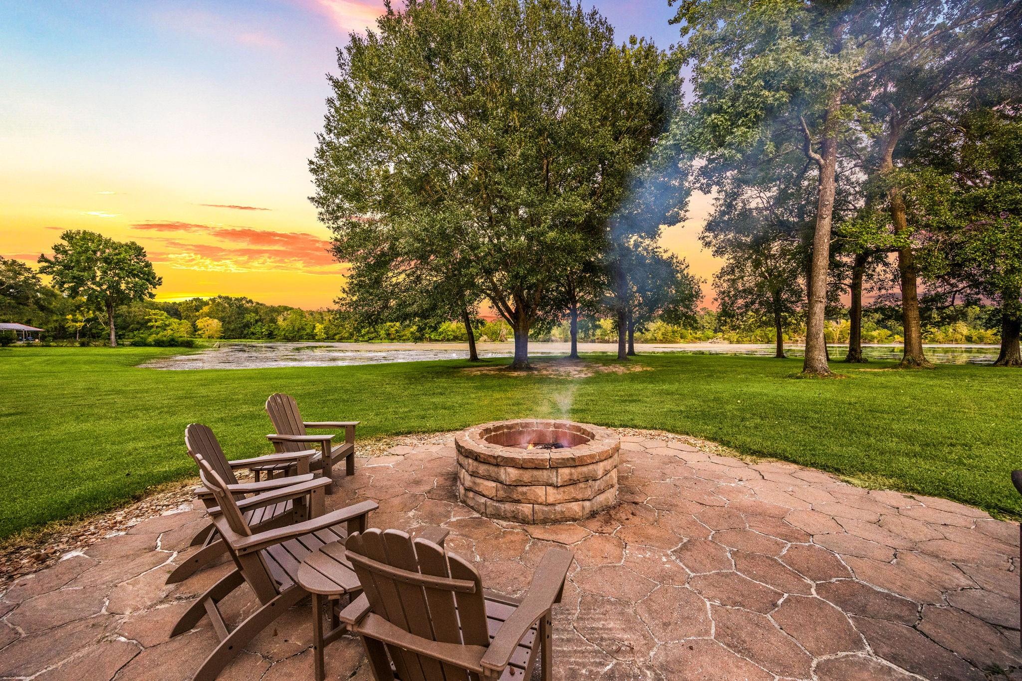 15050 Lake Paula Drive