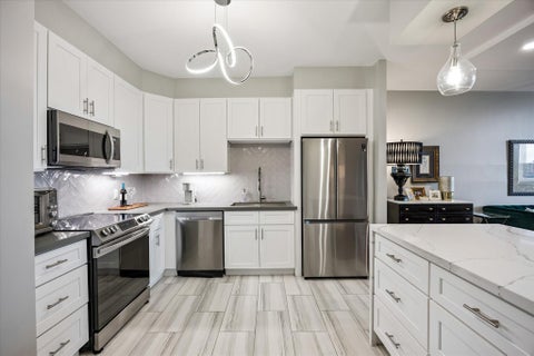 Photo of 15 Greenway Plaza #6C, Houston, TX 77046 (MLS # 5492545)
