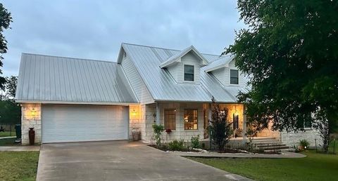 Photo of 141 Chaumont Street, Kingsland, TX 78639 (MLS # 4733154)