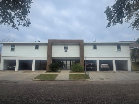 Photo of 712 Ball #108, Galveston, TX 77550 (MLS # 24425954)