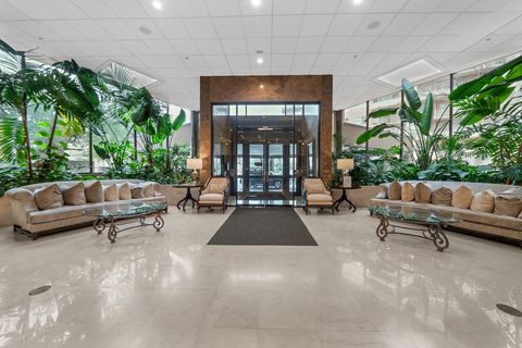 Photo of 3525 Sage Road #813, Houston, TX 77056 (MLS # 33038791)
